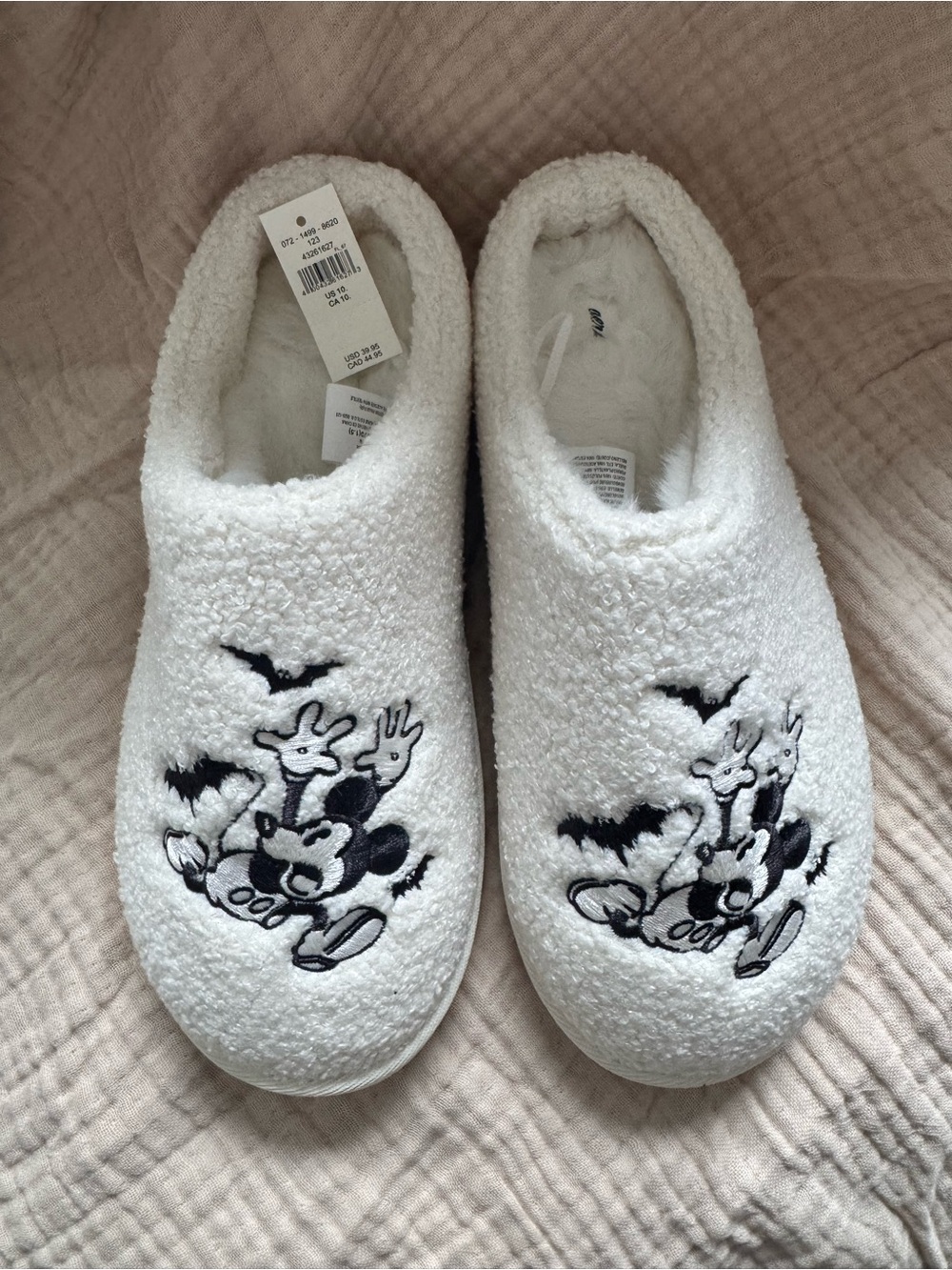 Aerie Women’s Mickey Mouse Halloween slippers size 10 NWT